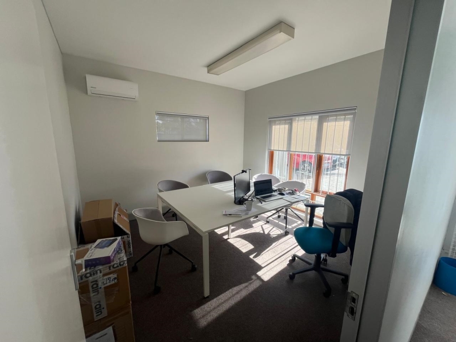 To Let Commercial Property for Rent in Berea Eastern Cape